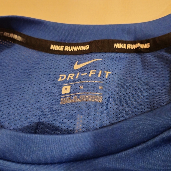 Nike running women's size medium blue dri fit tshirt new no tags - Picture 5 of 10